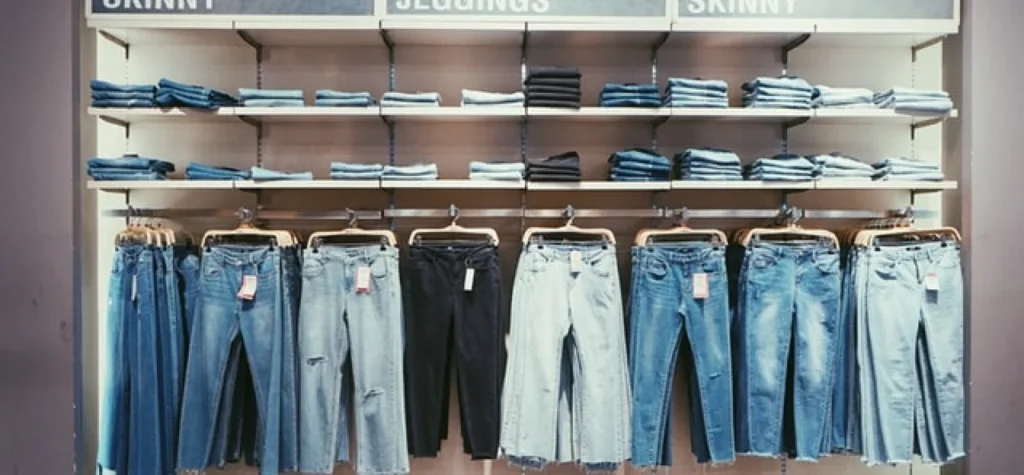 Mostruário de roupas. Nome de loja de roupas: veja algumas opções para se inspirar